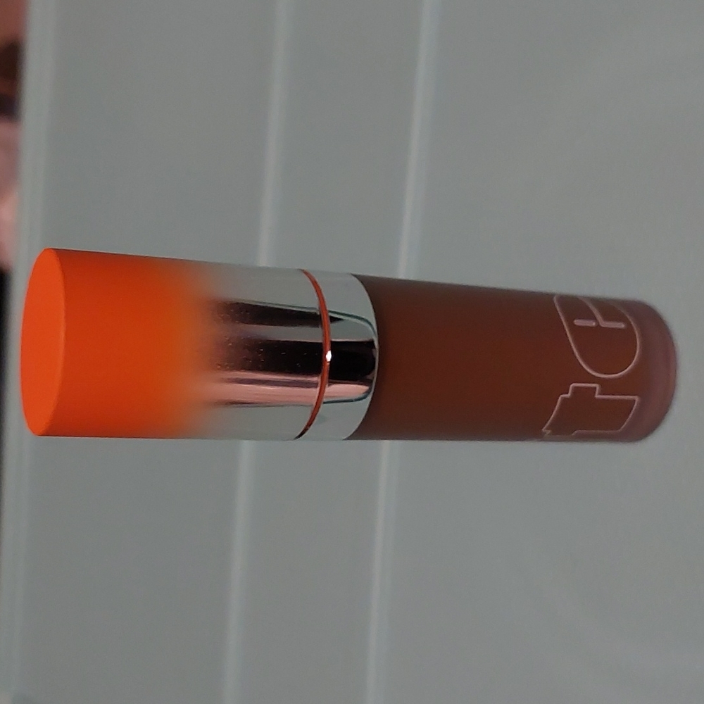Concealer - Picture 2 of 2